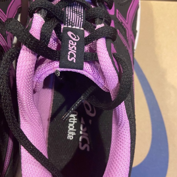 BNWTs in box ASICS - Picture 5 of 11